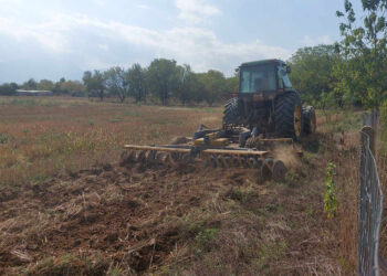 Πήραν “φωτιά” οι μηχανές των γεωργικών μηχανημάτων στον κάμπο της Πτολεμαΐδας, για τις φθινοπωρινές αγροτικές εργασίες! (της Κούλας Πουλασιχίδου)