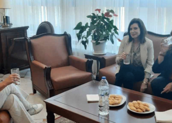 Η Ευρωβουλευτής Άννα-Μισέλ Ασημακοπούλου στην Αντιπεριφερειάρχη Καστοριάς