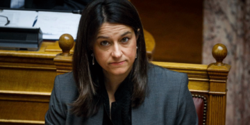 Κεραμέως κατά Κασσελάκη για διοικητές νοσοκομείων: Ο ΣΥΡΙΖΑ επιμένει να κρατά την Ελλάδα πίσω