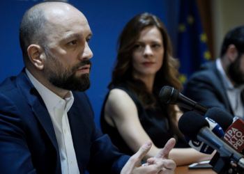 Κώστας Μπάρκας: Βίωσα το σκοτεινό διαδίκτυο με τα fake news κατά της Αχτσιόγλου στην προεκλογική περίοδο του ΣΥΡΙΖΑ