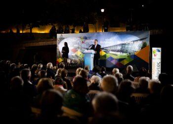 Εσείς να δούμε τώρα…(του Ζήση Πιτσιάβα)