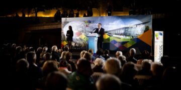 Εσείς να δούμε τώρα…(του Ζήση Πιτσιάβα)