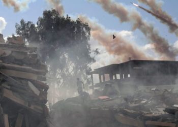 Λωρίδα της Γάζας: Έτοιμο για εισβολή το Ισραήλ, παγκόσμιος συναγερμός με «βροχή» ταξιδιωτικών οδηγιών