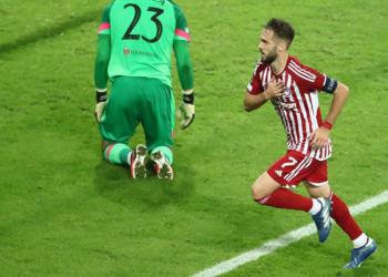 Νίκη μετά από 9 παιχνίδια ομίλων για Ολυμπιακό! - Ολυμπιακός - Γουέστ Χαμ 2 - 1 | Highlights