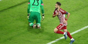 Νίκη μετά από 9 παιχνίδια ομίλων για Ολυμπιακό! - Ολυμπιακός - Γουέστ Χαμ 2 - 1 | Highlights