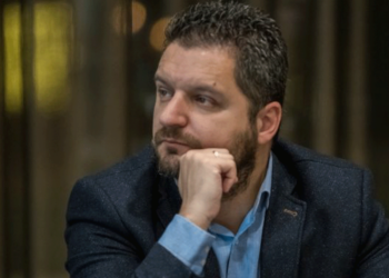 Νικόλαος Ντάβος: Προτεραιότητα η ενεργειακή μετάβαση, αλλά αδύνατη χωρίς την αναβάθμιση των δικτύων