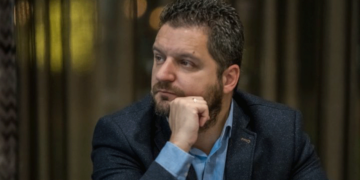 Νικόλαος Ντάβος: Προτεραιότητα η ενεργειακή μετάβαση, αλλά αδύνατη χωρίς την αναβάθμιση των δικτύων