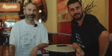 Ο Άρης Θεοδωρίδης μας ξεναγεί στο "θρυλικό" Θεσσαλονικιώτικο Μπαρ: "Ο Θερμαϊκός δημιουργεί αναμνήσεις"