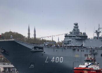 Ο… μισός τουρκικός στόλος μετακινείται από τη βάση του Ακσάζ προς τη θάλασσα του Μαρμαρά