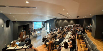 “Ζωντανή Βιβλιοθήκη: Η Δίκαιη Μετάβαση της Κοζάνης ως ένα ανοιχτό βιβλίο”