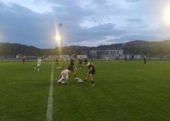 Με σκόρερ τον «συνήθη ύποπτο» Αθανασιάδη ο ΠΑΟ Κοίλων πήρε το ντέρμπι με τον Περδίκκα και μόνος πρώτος