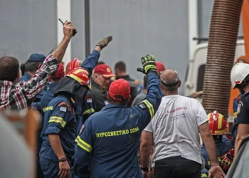 Πειραιάς: Νεκρός 35χρονος που εγκλωβίστηκε σε φρεάτιο