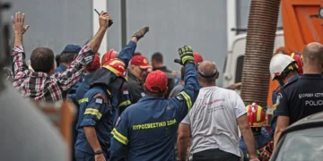 Πειραιάς: Νεκρός 35χρονος που εγκλωβίστηκε σε φρεάτιο