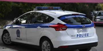 Ζήτησε από τεχνικό να ψάξει για τις απιστίες της συντρόφου του και τον πυροβόλησε στους όρχεις!