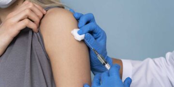 Ποιες οι συστάσεις για τον εμβολιασμό καρκινοπαθών ενάντια στις ιογενείς λοιμώξεις