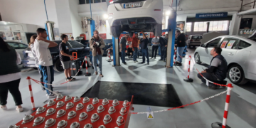 Σεμινάριο κατάρτισης Ηλεκτρολόγων - Μηχανολόγων από το Τμήμα Ηλεκτρολόγων του ΠΔΜ στην εταιρεία Καλημέρης auto center