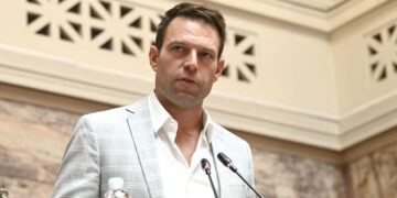 ΣΥΡΙΖΑ: Σε τεντωμένο σχοινί η ενότητα - Τι θα κάνει ο Κασσελάκης μετά τα πυρά της αριστερής μειοψηφίας