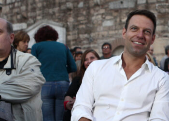 Θέμα ηγεσίας στον ΣΥΡΙΖΑ θέτει ο Φίλης μετά την αποκάλυψη της «νεοφιλελεύθερης» αρθρογραφίας Κασσελάκη