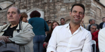 Θέμα ηγεσίας στον ΣΥΡΙΖΑ θέτει ο Φίλης μετά την αποκάλυψη της «νεοφιλελεύθερης» αρθρογραφίας Κασσελάκη