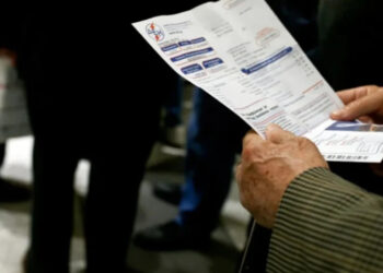 Αυξήσεις «φωτιά», έως και 30%, στα τιμολόγια του ρεύματος τον Νοέμβριο