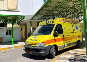 Τραγωδία στην Καλαμάτα: Νεκρή 43χρονη που έπεσε από τον 4ο όροφο - Είχε πάει μόλις τα παιδιά της στο σχολείο