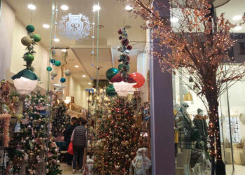 Το εορταστικό άρωμα των ΧΡΙΣΤΟΥΓΕΝΝΩΝ άρχισε να “πλανάται” δειλά-δειλά στην ατμόσφαιρα της Πτολεμαΐδας! (Ρεπορτάζ της Κούλας Πουλασιχίδου)