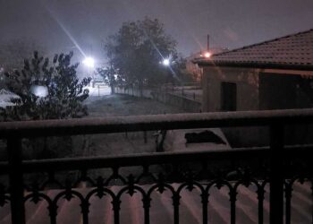 Έντονη χιονόπτωση και στην Ασβεστόπετρα (φώτο)