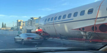 Αεροπλάνο προκάλεσε κυκλοφοριακό κομφούζιο Αττική Οδό: Δεν πίστευαν στα μάτια τους οι οδηγοί