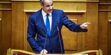 Μητσοτάκης σε Φάμελλο: Ο ΣΥΡΙΖΑ κινδυνεύει να γίνει κόμμα Black Friday, μείον 50%