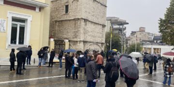 «Να αποσυρθεί τώρα το φορολογικό νομοσχέδιο»- Η συγκέντρωση των ελεύθερων επαγγελματιών στην Κοζάνη (VIDEO)