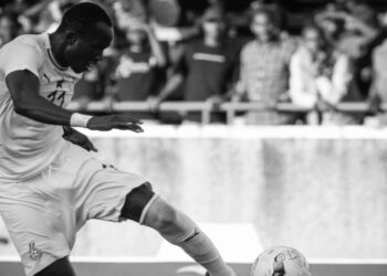 Απίστευτη τραγωδία στην Αλβανία: Ποδοσφαιριστής 28 ετών κατέρρευσε στον αγωνιστικό χώρο και έφυγε από τη ζωή