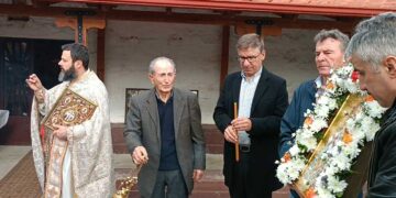 Ο Κόμανος δεν έσβησε .. Πανηγυρική Θεία Λειτουργία για την εορτή Αγίου Ιωάννου Χρυσοστόμου ( ρεπορτάζ της Κούλας Πουλασιχίδου )