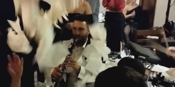 Άρδασσα: "Πόλεμος" για ακόμη μία φορά σε Ποντιακό γλέντι στην Ταβέρνα "Αμερικάνος" - Βουνό οι χαρτοπετσέτες - Βίντεο