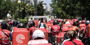 Κατεβάζει ρολά το efood λόγω απεργίας των εργαζομένων – Δείτε πότε