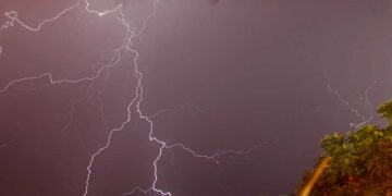 Έκτακτο δελτίο επιδείνωσης καιρού από την ΕΜΥ: Έρχονται καταιγίδες από σήμερα το βράδυ