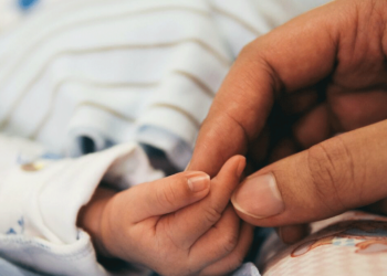 Επίδομα μητρότητας: Τι αλλάζει την τελευταία στιγμή