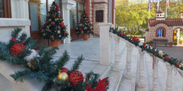 Χριστουγεννιάτικο “χρώμα” στον Ιερό Ναό Αγίου Στεφάνου Πτολεμαΐδας! (της Κούλας Πουλασιχίδου)