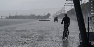 Δύο ατμοσφαιρικές διαταραχές θα επηρεάσουν τον καιρό ως τη Δευτέρα -Στην Κατηγορία 3 το φαινόμενο την Παρασκευή