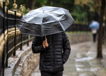 Καιρός: Έκτακτο δελτίο για αύριο προαναγγέλλει ο Κολυδάς - Δεύτερη κακοκαιρία το Σαββατοκύριακο βλέπει ο Αρναούτογλου