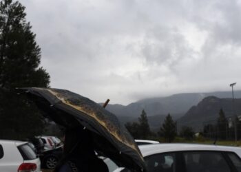 Καιρός: Επιδείνωση σήμερα με βροχές και καταιγίδες - Πότε έρχονται τα πρώτα χιόνια