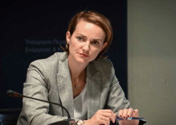 Καστοριά: Η Αλεξάνδρα Σδούκου θα εκπροσωπήσει την Κυβέρνηση στις εκδηλώσεις Τιμής και Μνήμης σε Ζούζουλη – Επταχώρι