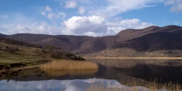 Εμπειρίες δίπλα στις λίμνες Ζάζαρη και Χειμαδίτιδα στη Δυτική Μακεδονία