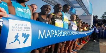 Αυθεντικός Μαραθώνιος Αθηνών σε αριθμούς: Ο αγώνας των ρεκόρ με 71.700 συμμετοχές και 18.000 δρομείς από 140 χώρες