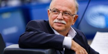 Ο τελευταίος να κλείσει την πόρτα- Τέλος και ο Παπαδημούλης από τον ΣΥΡΙΖΑ