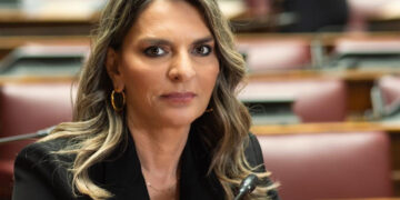 Εκτός ΣΥΡΙΖΑ η «Ομπρέλα» του Ευκλείδη Τσακαλώτου- Πέτη Πέρκα και Θεοδώρα Γούλιαρου τα στελέχη της Δυτικής Μακεδονίας που υπογράφουν το κείμενο αποχώρησης
