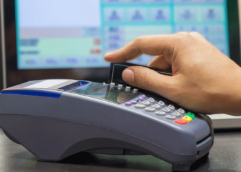 Πώς θα υπολογιστεί το Τέλος Επιτηδεύματος το 2024 -Για τους ελεύθερους επαγγελματίες το κούρεμα 50%