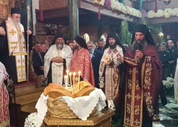 Λαμπρός ο Μέγας Αρχιερατικός Πανηγυρικός Εσπερινός, στον εορτάζοντα Ιερό Ναό Αγίου Μηνά Τ.Κ. Εμπορίου του Δήμου Εορδαίας ! (ρεπορτάζ της Κούλας Πουλασιχίδου)