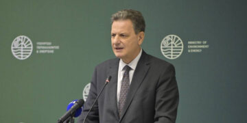 Τα επτά μέτρα του ΥΠΕΝ για τη μείωση του ενεργειακού κόστους