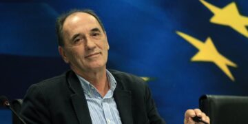 Σταθάκης: «Ο Κασσελάκης λέει ανοησίες - Δεν ήταν φόροι το μαξιλάρι των 37 δισ.»