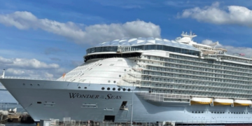 STELMA: Η εταιρεία της Οικογένειας Μαμαντζή που βάφει το μεγαλύτερο κρουαζιερόπλοιο του κόσμου (βίντεο)